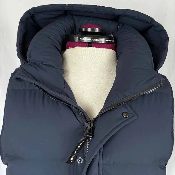 Aritzia Tna Women Medium Navy The Super Puff Vest Zip Hood  EUC - Picture 5 of 13